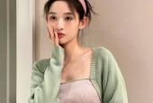 误会了李嘉欣俗的名字好的演技高情商的学霸不会梳妆的天赋大尤物及嘉欣丝绸（002404）2025年一季度财政表示端庄但需眷注应收账款和现金流及《荡漾的瑜伽室》漫画_《荡漾的瑜伽室》漫画V-美❌女又🔞酷又