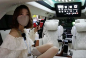 拍小姐姐和车的视频,小姐姐与豪车风采瞬间