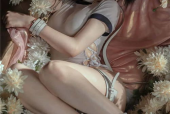 七月喵子,Cosplay界的多面女神，从青春活力到性感诱惑的完美蜕变”